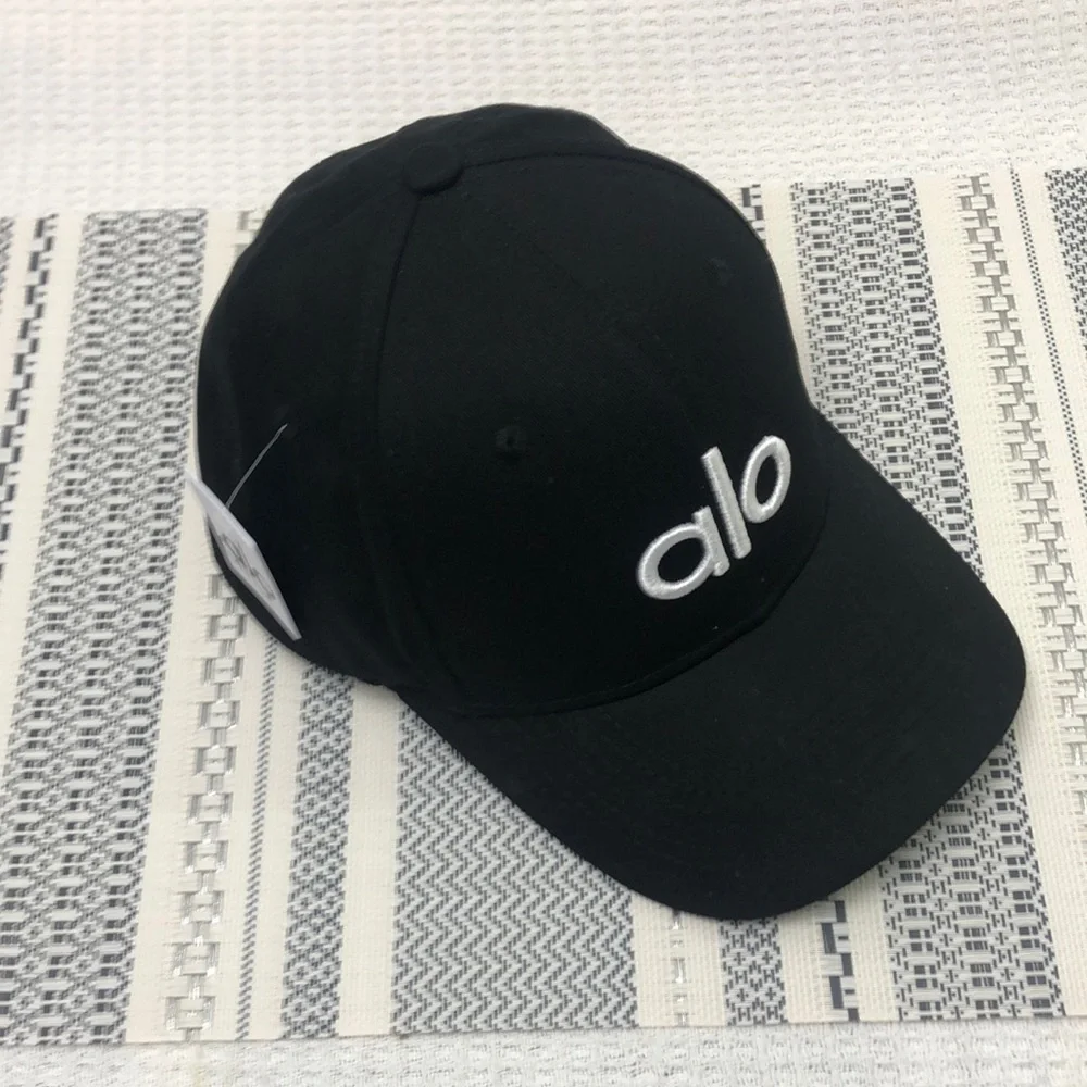 NWT ALO Yoga Off-Duty Cap - Picture 1 of 6